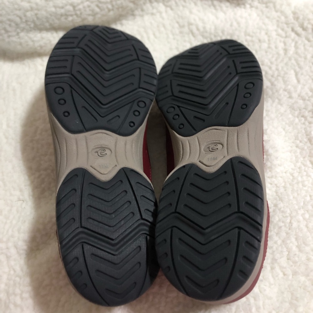 Easy Spirit Reddish Slip On Shoes With Sparkle Size 11 - Picture 5 of 6